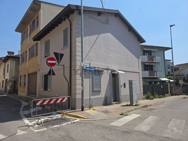 casa indipendente in vendita a Sant'Angelo Lodigiano