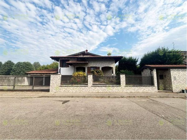 casa indipendente in vendita a Sant'Angelo Lodigiano
