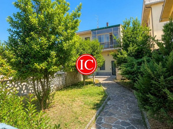 casa indipendente in vendita a Sant'Angelo Lodigiano
