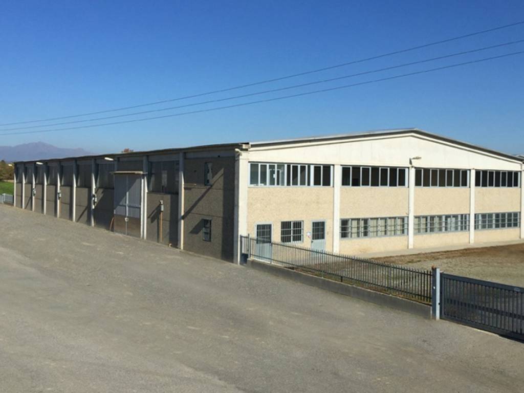locale commerciale in vendita a Sant'Angelo Lodigiano