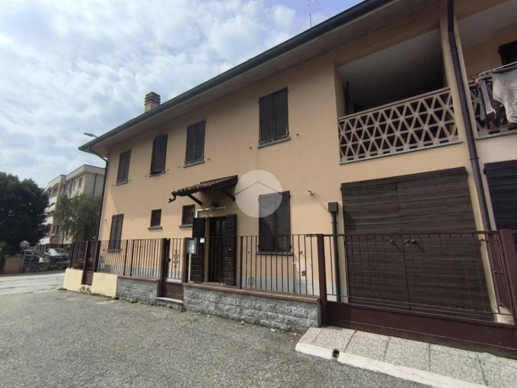 casa indipendente in vendita a Sant'Angelo Lodigiano
