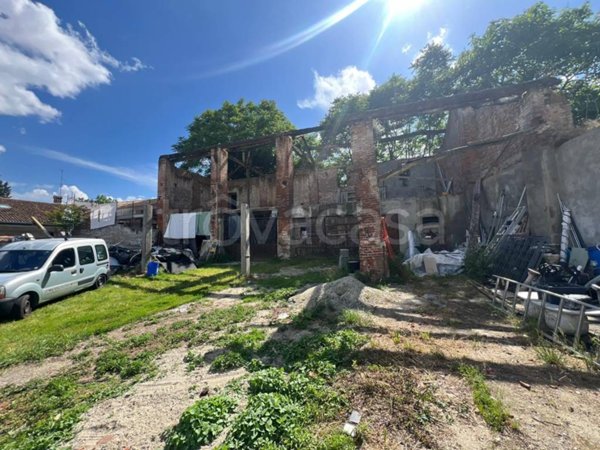 terreno edificabile in vendita a Sant'Angelo Lodigiano