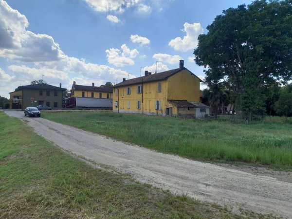 casa indipendente in vendita a Sant'Angelo Lodigiano