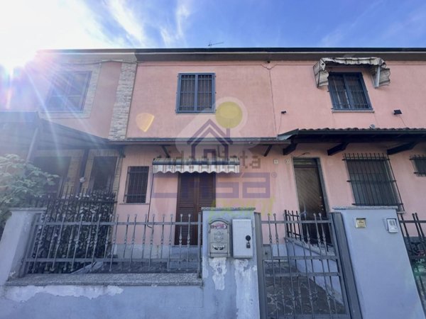 casa indipendente in vendita a Sant'Angelo Lodigiano