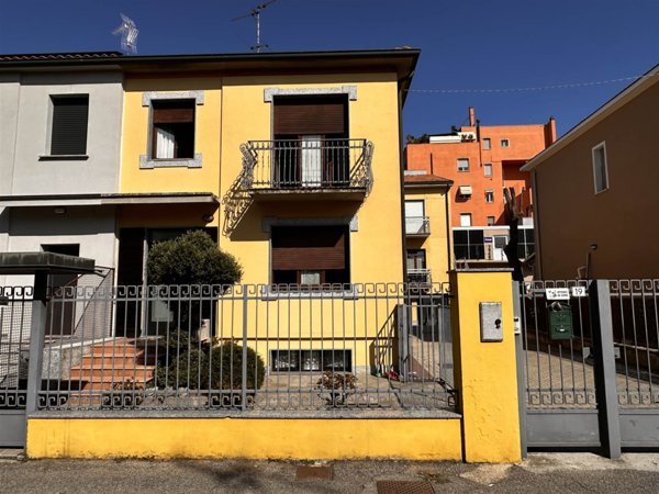 casa indipendente in vendita a Sant'Angelo Lodigiano