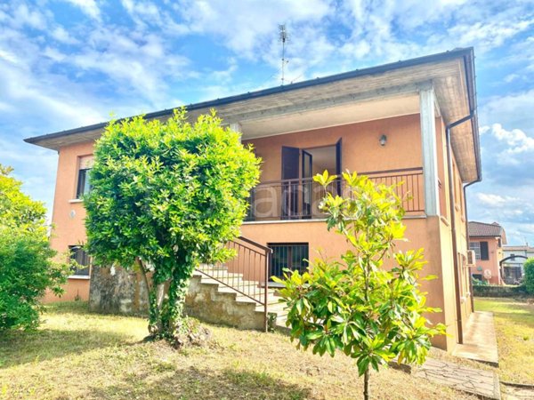 casa indipendente in vendita a Santo Stefano Lodigiano