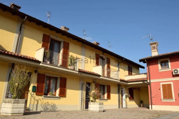 casa indipendente in vendita a Santo Stefano Lodigiano