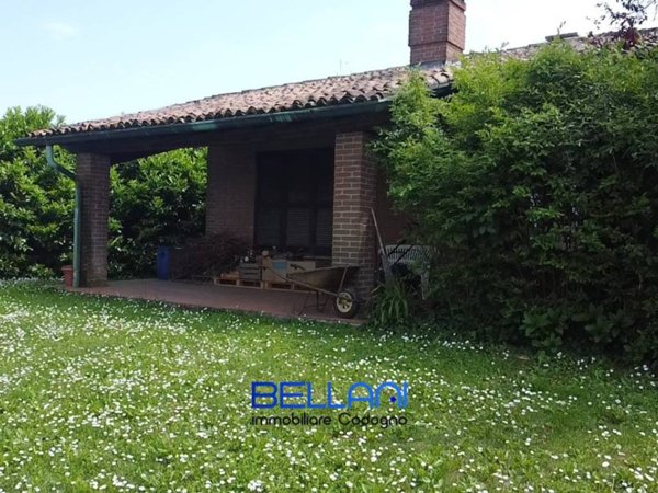 casa indipendente in vendita a Santo Stefano Lodigiano