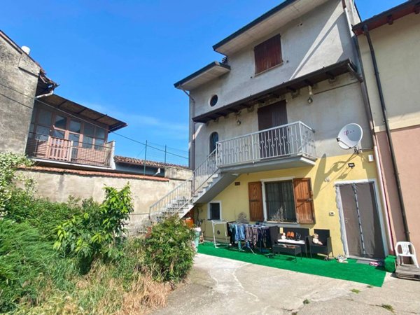 casa indipendente in vendita a Santo Stefano Lodigiano
