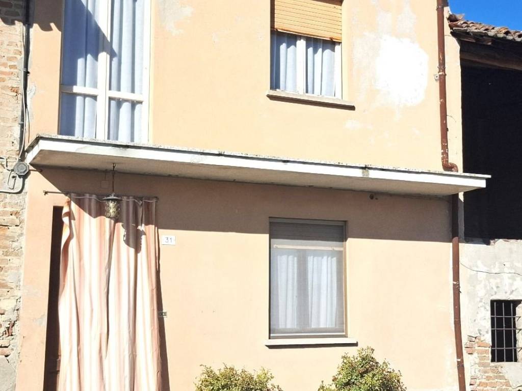 casa indipendente in vendita a Santo Stefano Lodigiano