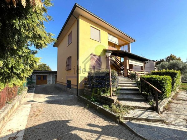 casa indipendente in vendita a Santo Stefano Lodigiano