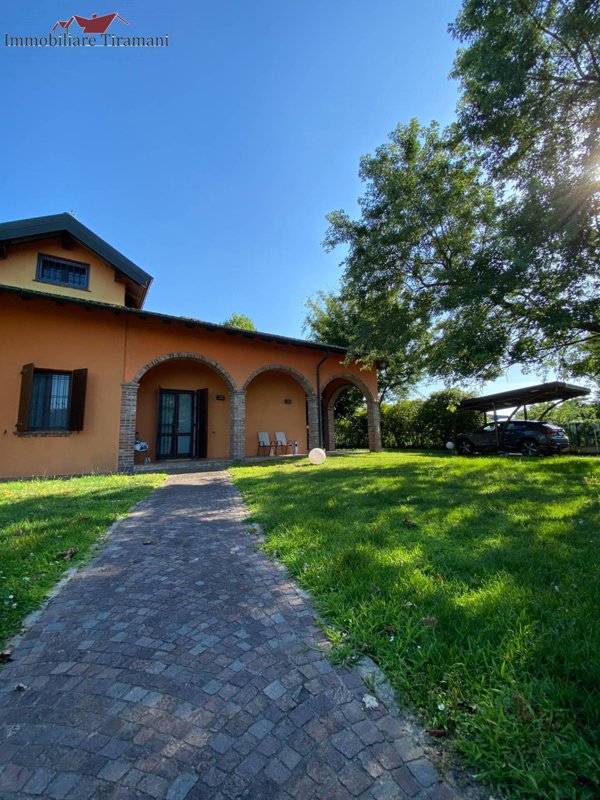 casa indipendente in vendita a Santo Stefano Lodigiano in zona Franca