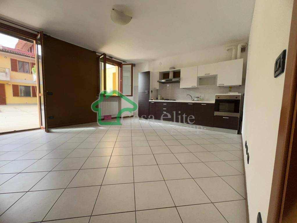appartamento in vendita a Secugnago