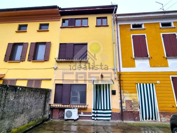 appartamento in vendita a Senna Lodigiana in zona Guzzafame