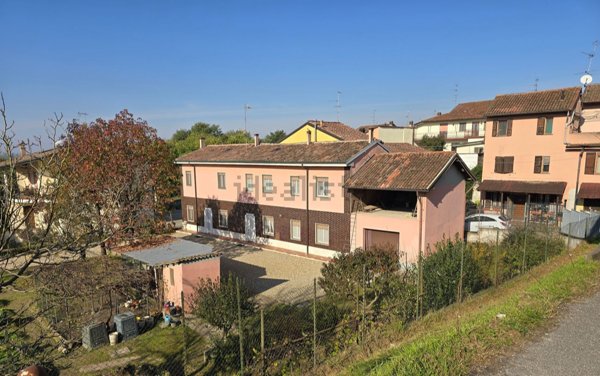 casa indipendente in vendita a Senna Lodigiana