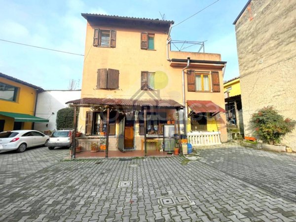 casa indipendente in vendita a Senna Lodigiana
