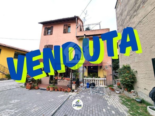 casa indipendente in vendita a Senna Lodigiana