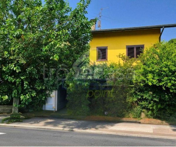 casa indipendente in vendita a Senna Lodigiana