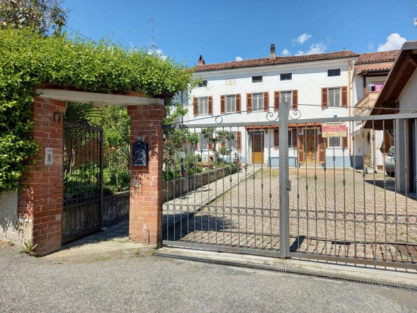 casa indipendente in vendita a Senna Lodigiana in zona Mirabello