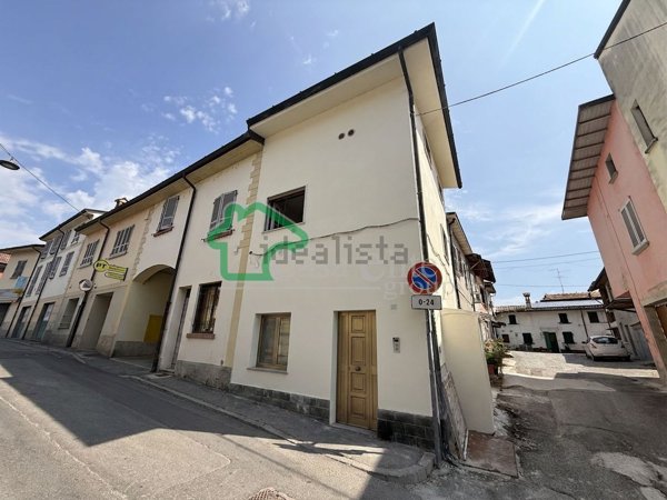 casa indipendente in vendita a Senna Lodigiana