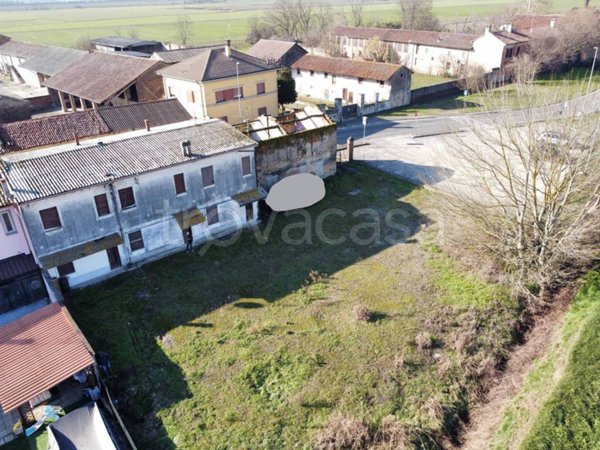 casa indipendente in vendita a Somaglia in zona San Martino Pizzolano