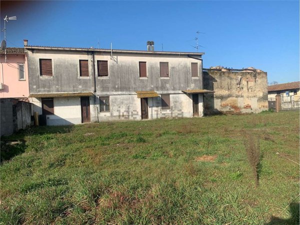 appartamento in vendita a Somaglia in zona San Martino Pizzolano