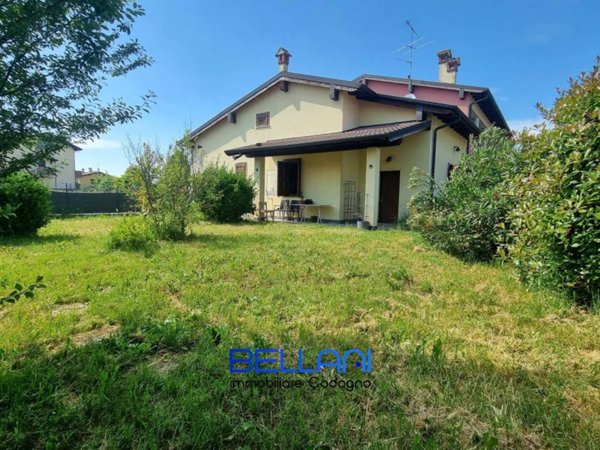 casa indipendente in vendita a Somaglia