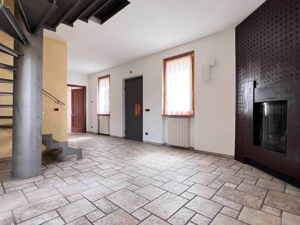 appartamento in vendita a Somaglia