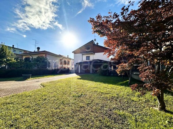 casa indipendente in vendita a Somaglia