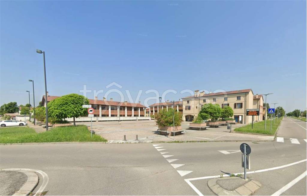 negozio in vendita a Somaglia