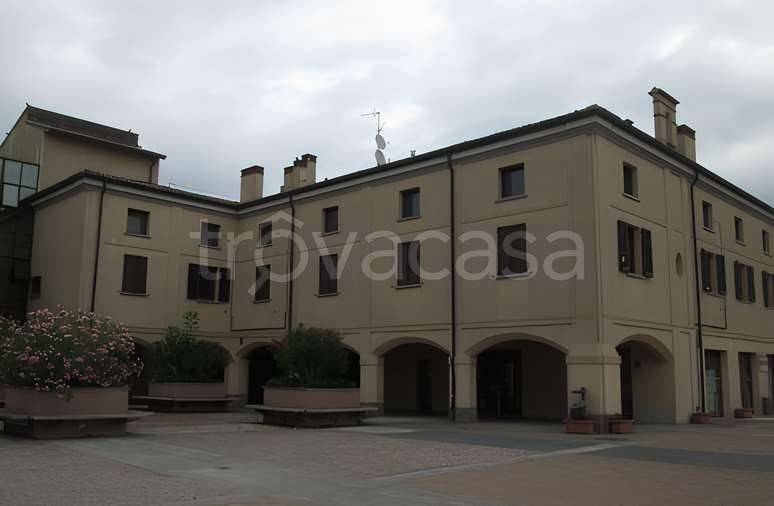 negozio in vendita a Somaglia