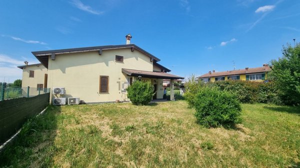 casa indipendente in vendita a Somaglia