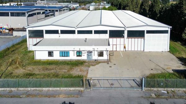 locale commerciale in vendita a Somaglia