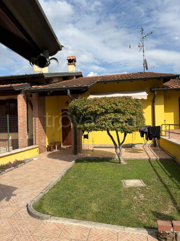 casa indipendente in vendita a Somaglia