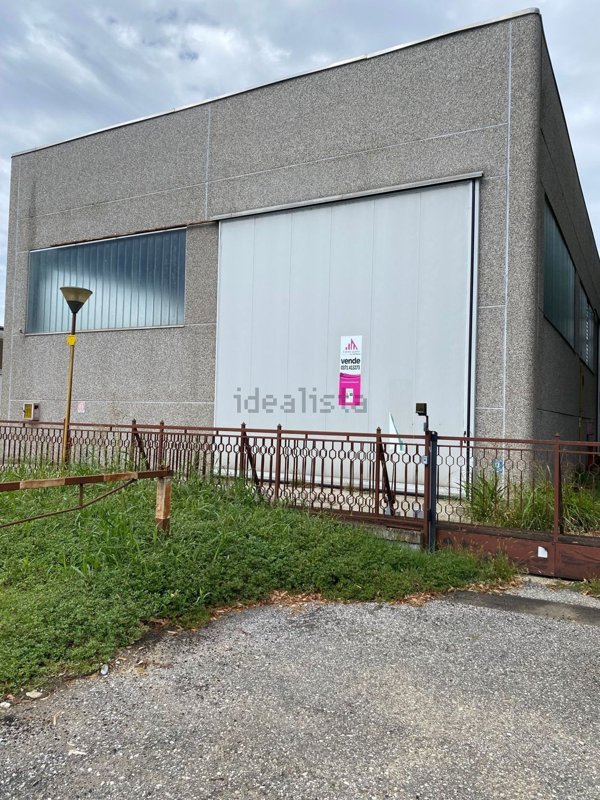 capannone in vendita a Somaglia