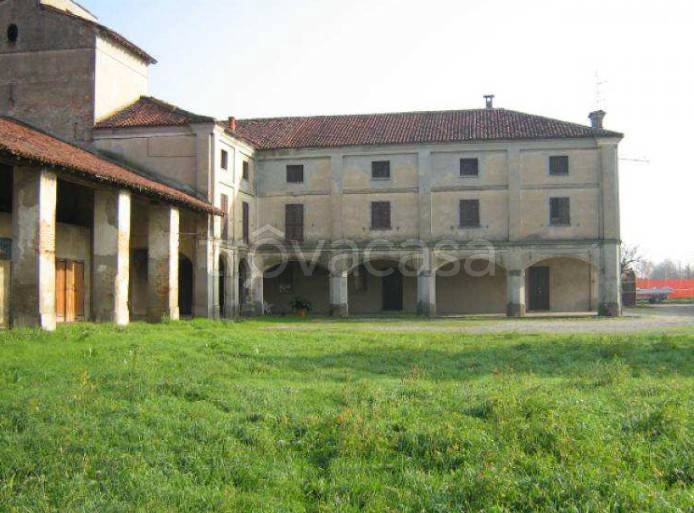 negozio in vendita a Somaglia