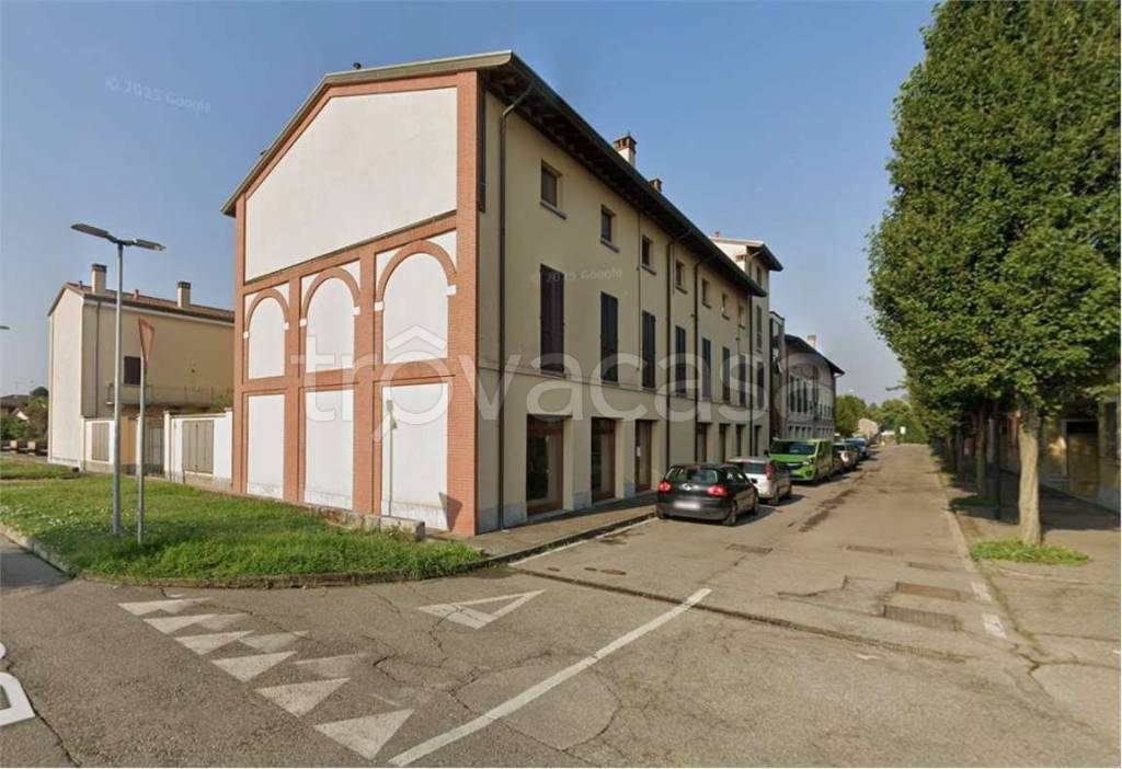 negozio in vendita a Somaglia