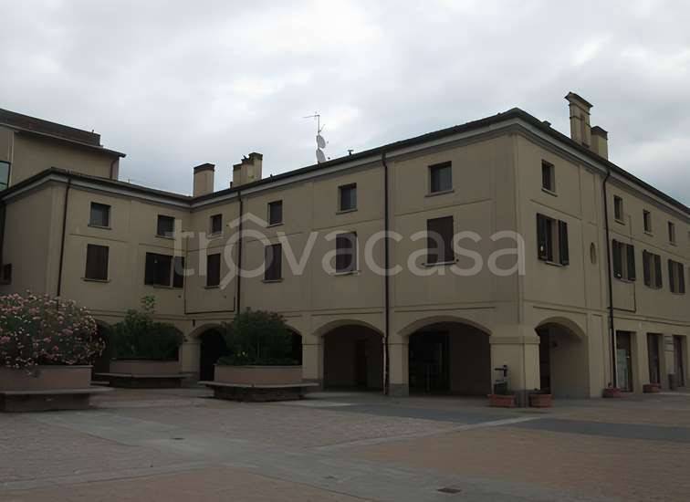 negozio in vendita a Somaglia