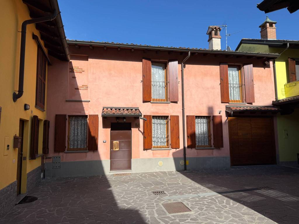 casa indipendente in vendita a Somaglia