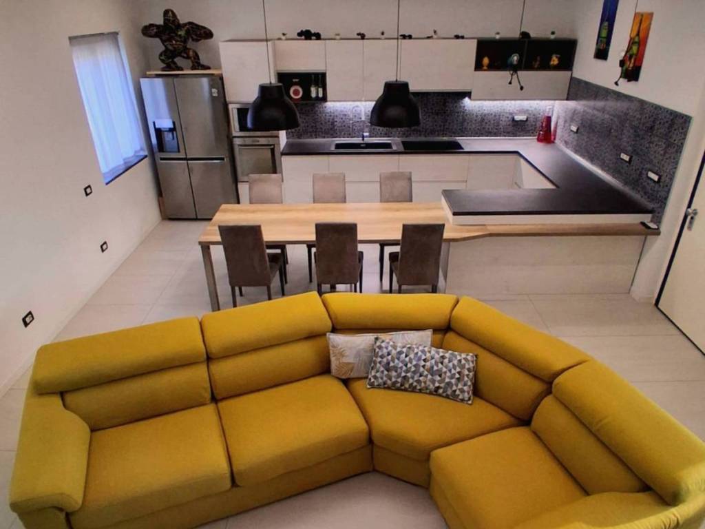 casa indipendente in vendita a Somaglia in zona San Martino Pizzolano