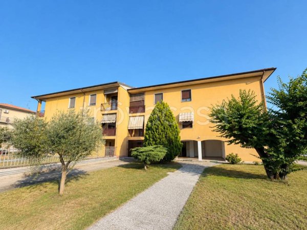 appartamento in vendita a Somaglia in zona San Martino Pizzolano