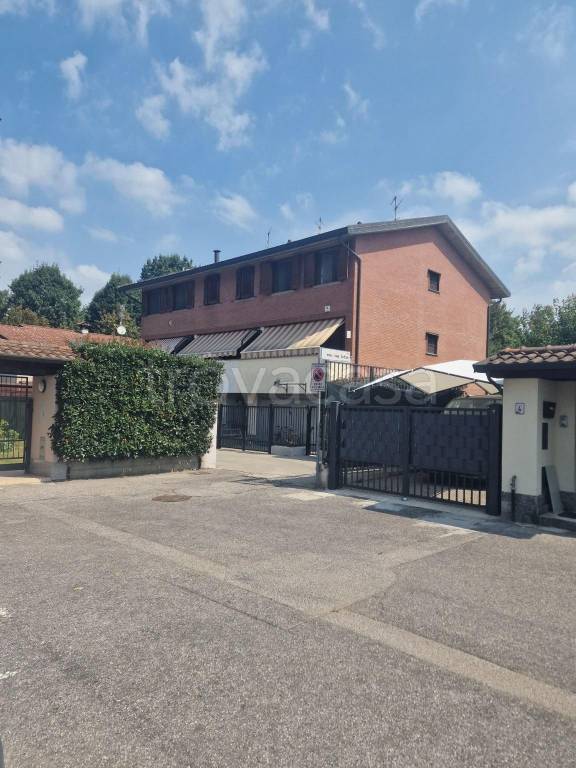 casa indipendente in vendita a Tavazzano con Villavesco in zona Modignano