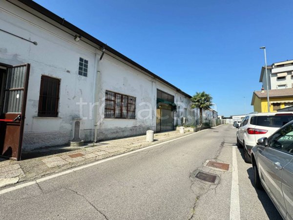 locale commerciale in vendita a Tavazzano con Villavesco