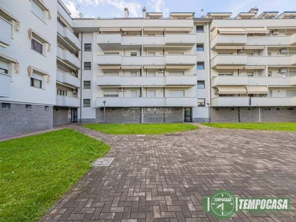appartamento in vendita a Tavazzano con Villavesco in zona Tavazzano