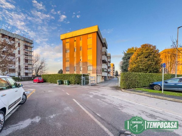 appartamento in vendita a Tavazzano con Villavesco