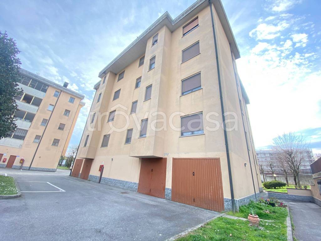 appartamento in vendita a Tavazzano con Villavesco in zona Tavazzano