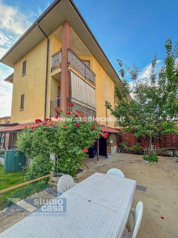 casa indipendente in vendita a Tavazzano con Villavesco