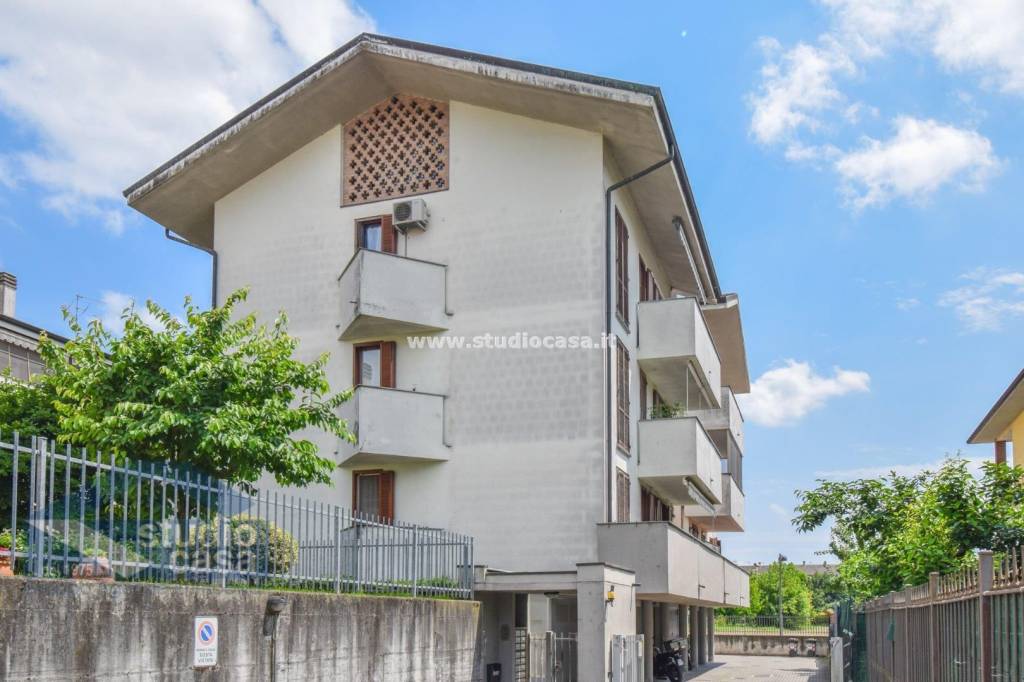 appartamento in vendita a Tavazzano con Villavesco in zona Villavesco