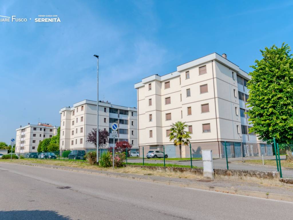 appartamento in vendita a Tavazzano con Villavesco in zona Tavazzano