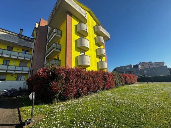 appartamento in vendita a Tavazzano con Villavesco